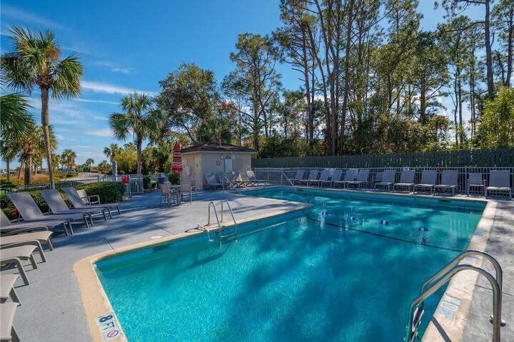 Beach & Tennis Admirals Row 226 Two Bedroom Condo - thumb 3