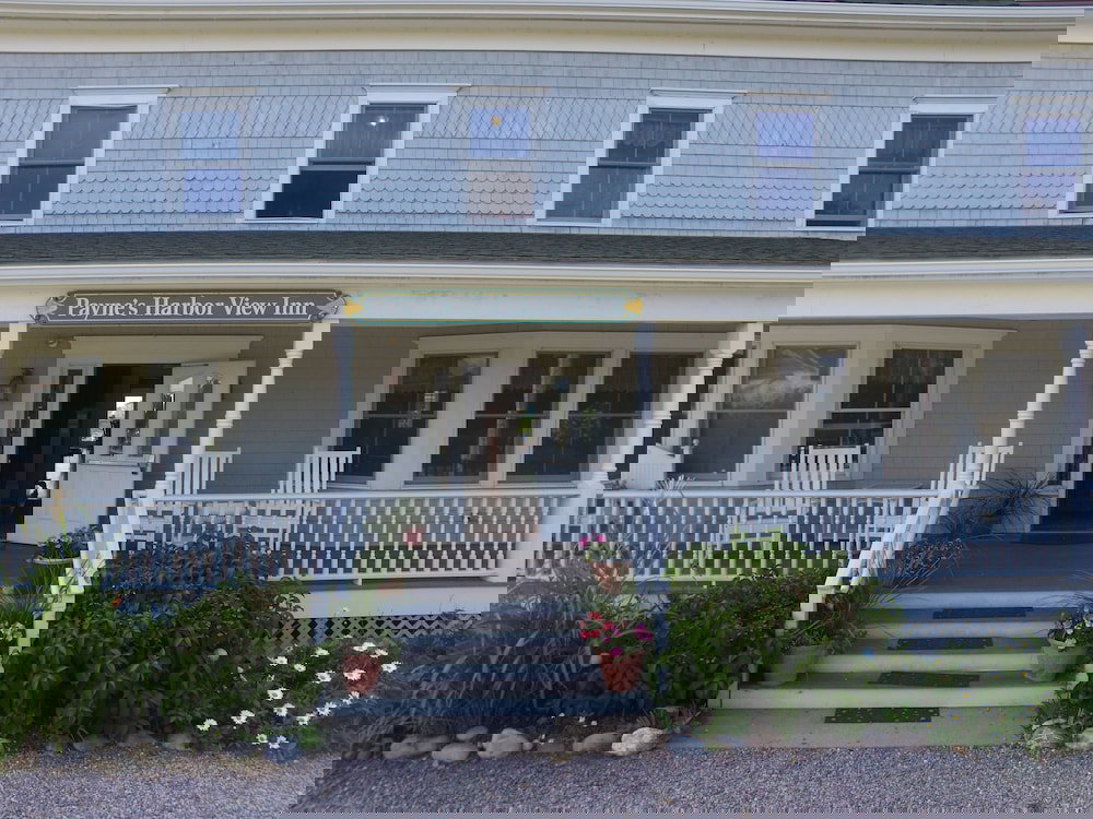 Payne's Harbor View Inn - thumb 0