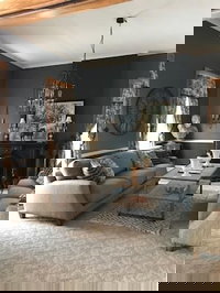 Evans Holly Grove Inn BB