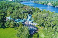 Riverbend Retreat Fla.