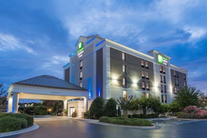 Holiday Inn Express Hotel & Suites Wilmington-University Ctr, An IHG Hotel - thumb 0