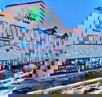 Holiday Inn Express Hotel  Suites Cheney-University Area an IHG Hotel - Accommodation Los Angeles