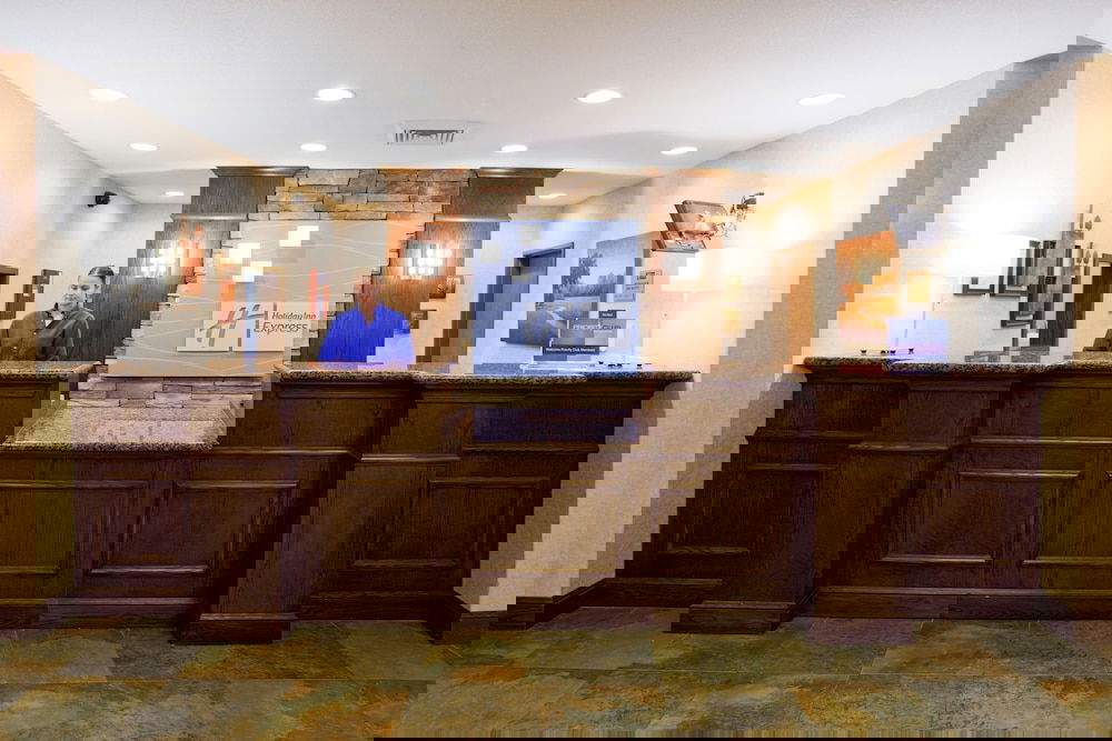 Holiday Inn Express Hotel & Stes Salt Lake City-Airport East, An IHG Hotel - thumb 0