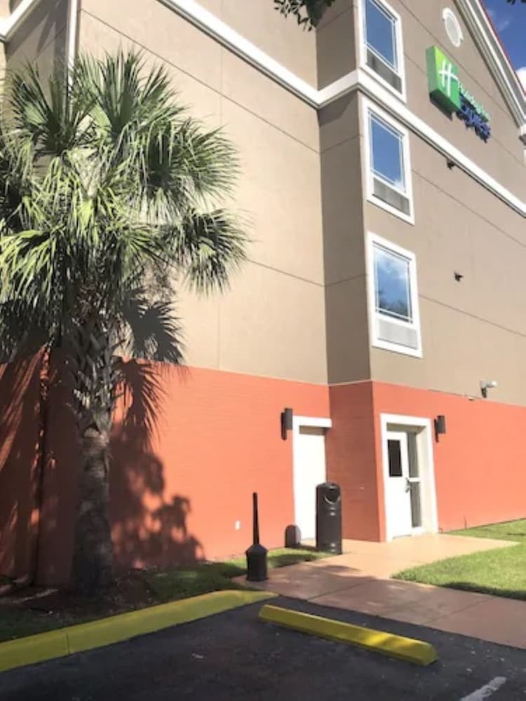 Holiday Inn Express Venice, An IHG Hotel - thumb 2