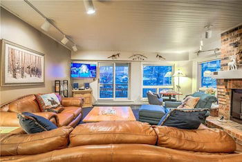 Dulany At Gondola 105 - thumb 0