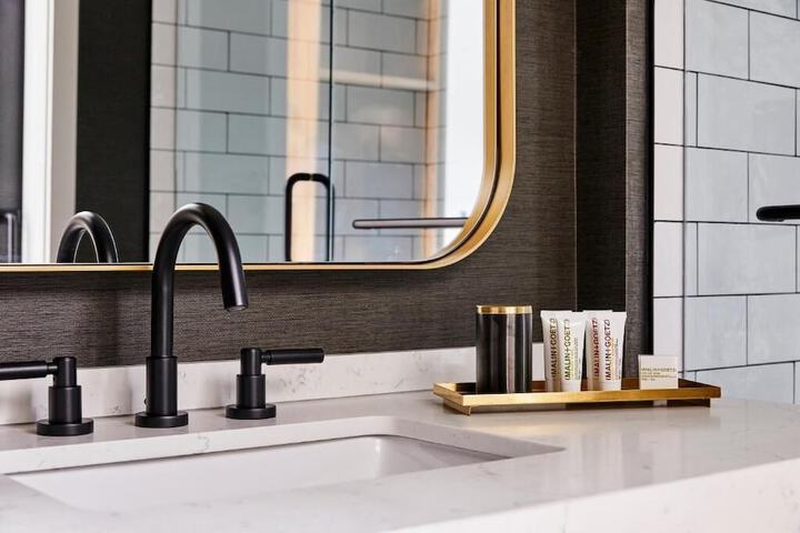 The Blake Hotel - thumb 2