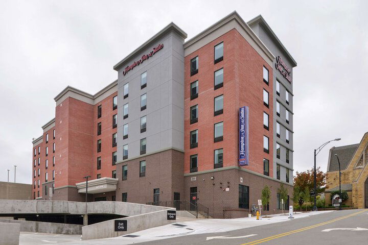 Hampton Inn & Suites Winston-Salem Downtown - thumb 1