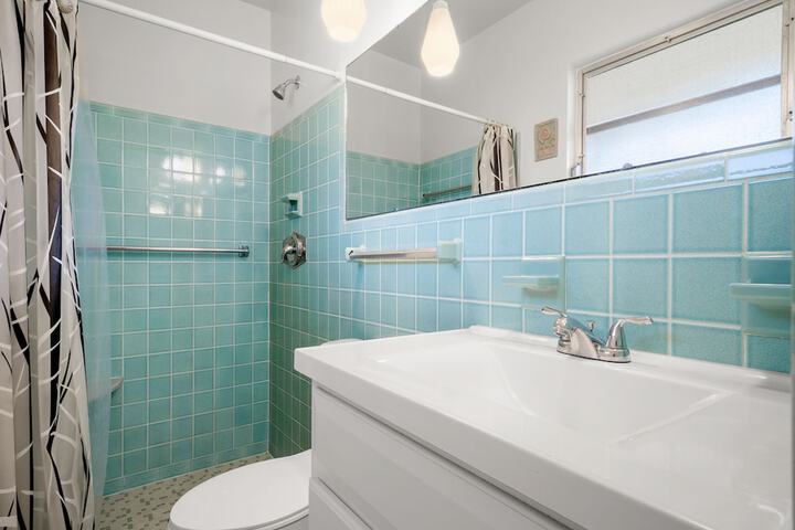 Harbor Paradise Home Four Bedroom Home - thumb 4