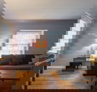 Beautiful Royal Oak Townhouse - Accommodation Los Angeles