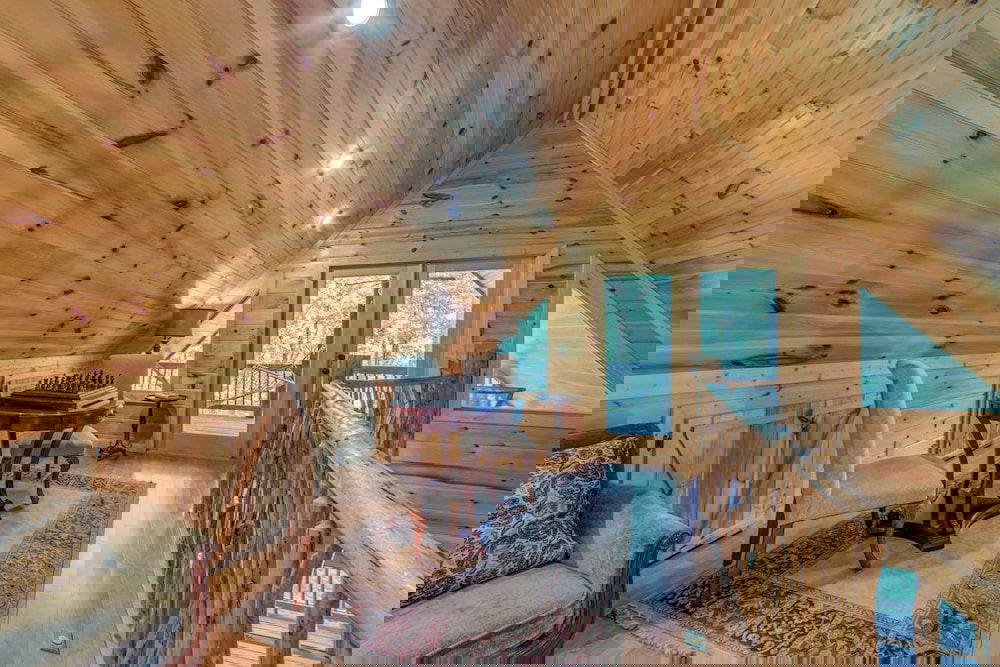 On Golden Pond- Near Ocoee River - thumb 3