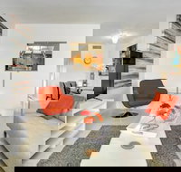 Stylish  Unique 1 BR Designer Waterview APT - Accommodation Los Angeles