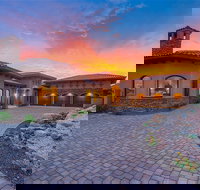 Palisades Estate 5 BR by Casago - Accommodation Los Angeles