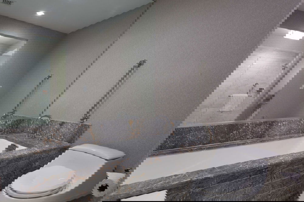 Beachfront Condo With Large Balcony - thumb 0