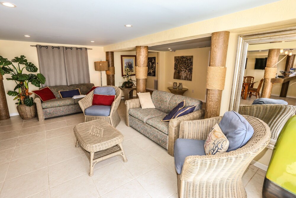 4000 Estero Blvd - thumb 1