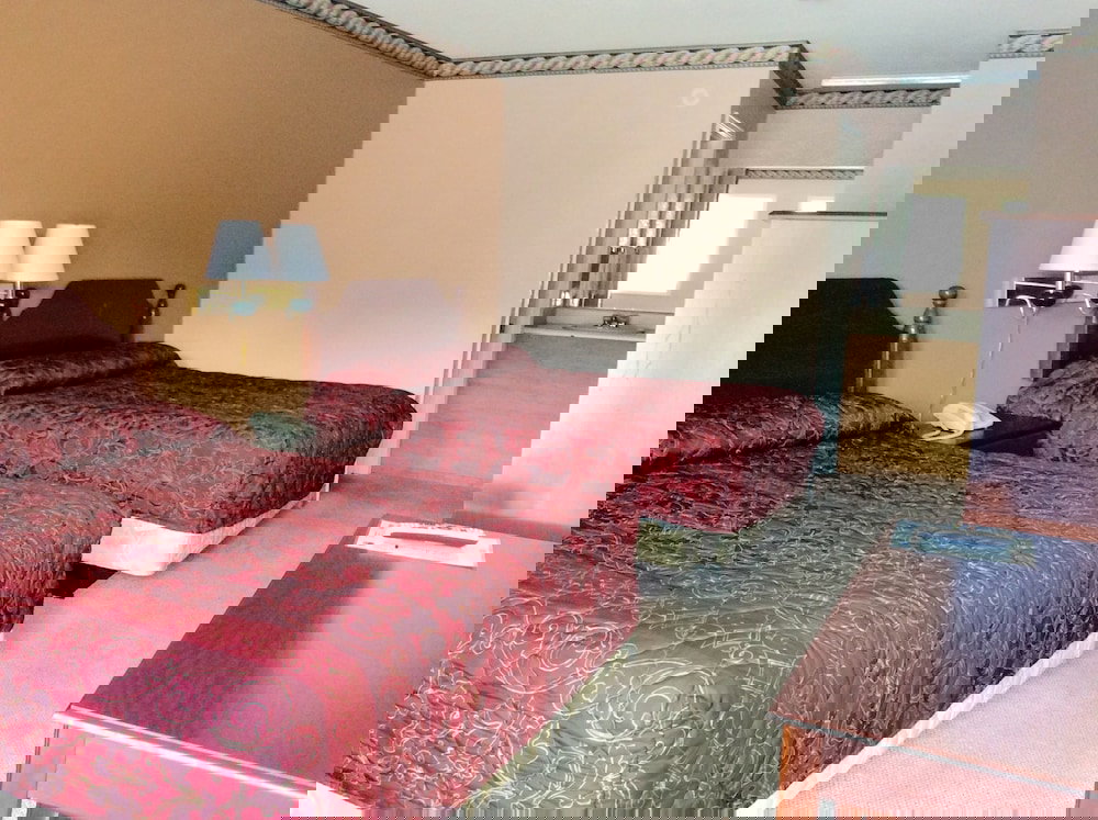 Budget Inn - thumb 2