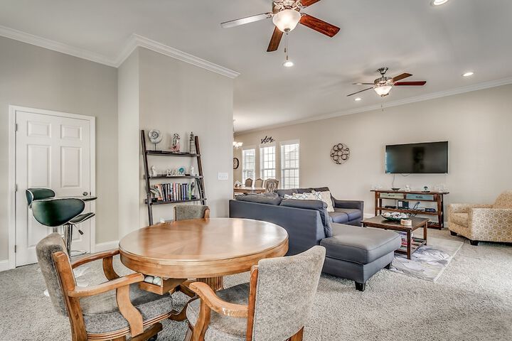 Paradise Breeze 305 SB 5 Br Home - thumb 5