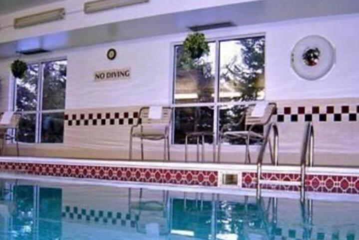 Comfort Inn & Suites - thumb 6