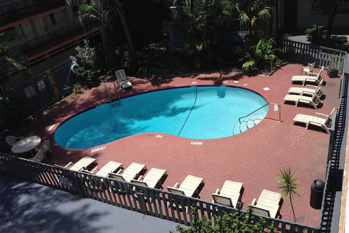 Beach Plaza Hotel 3 Palms - thumb 1