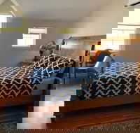 Ashley House - Accommodation Los Angeles