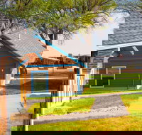 Big Arm Resort - Accommodation Los Angeles