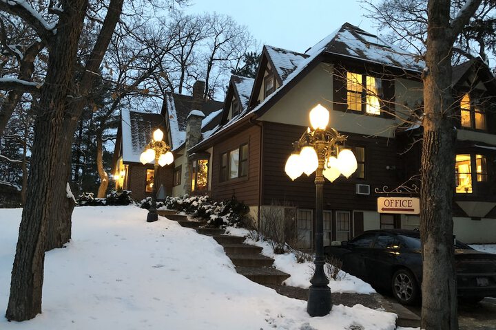 Otter Creek Inn - thumb 1