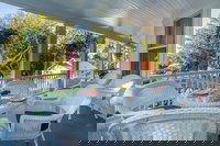 Thorp House Inn  Cottages