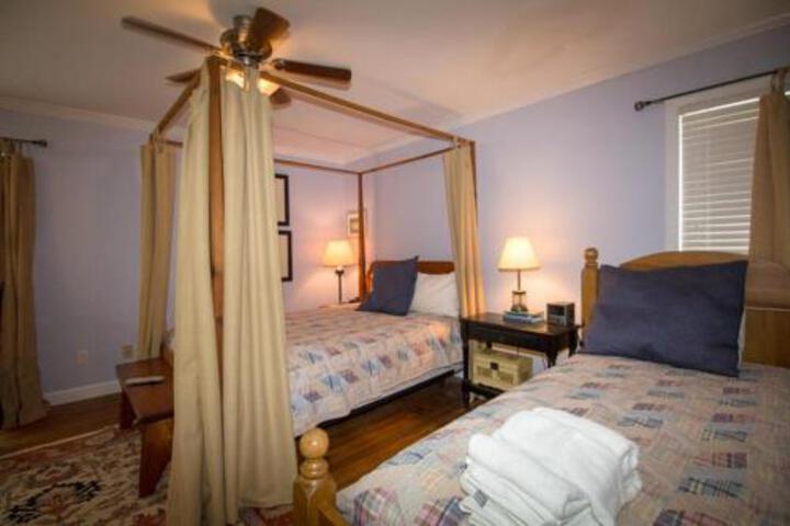 360 Wahoo Drive Three Bedroom House - thumb 1