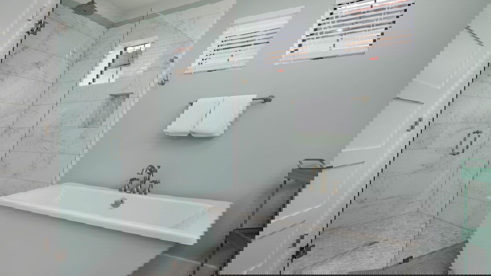 Villa Lago 1864-4br 4ba- - thumb 6