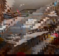 Heigh-ho Hollow - Accommodation Los Angeles