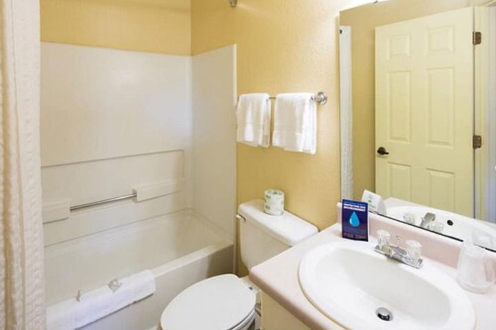 InTown Suites Extended Stay Jacksonville FL - Beach Blvd - thumb 5