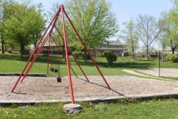 Round Top Premiere Cottage 7 - thumb 2