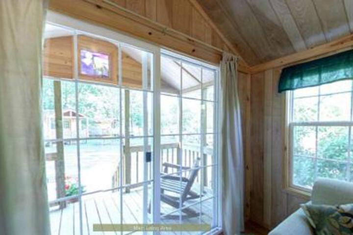 Round Top Premiere Cottage 7 - thumb 1