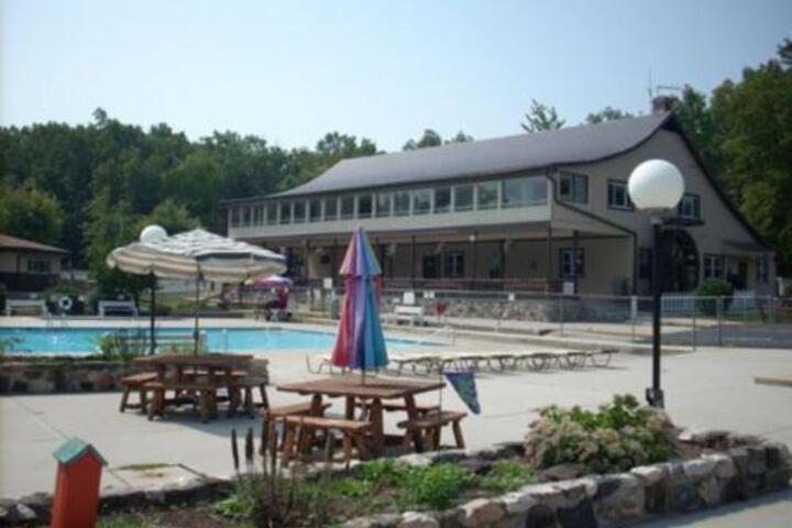 Round Top Premiere Cottage 7 - thumb 4