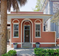 101 E Waldburg - Cozy Cottage just off of Forsyth Park Accommodation Los Angeles