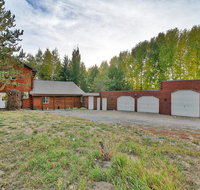 Golden Eagle Haven - Accommodation Los Angeles