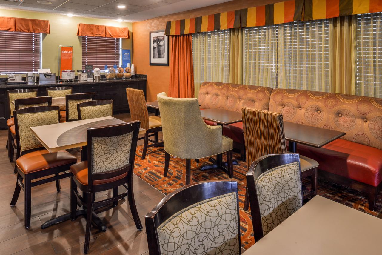 Hampton Inn Elkhart - thumb 5