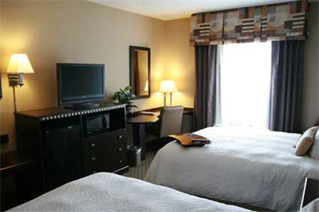 Hampton Inn Topeka - thumb 10