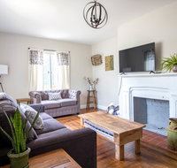 Elin - Accommodation Los Angeles