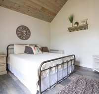 Caboose- Galloping Goose Cottages - Accommodation Los Angeles