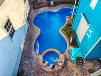 4 BR - Sleeps 8 Celebrity Villa Next to Frenchman St Accommodation Los Angeles
