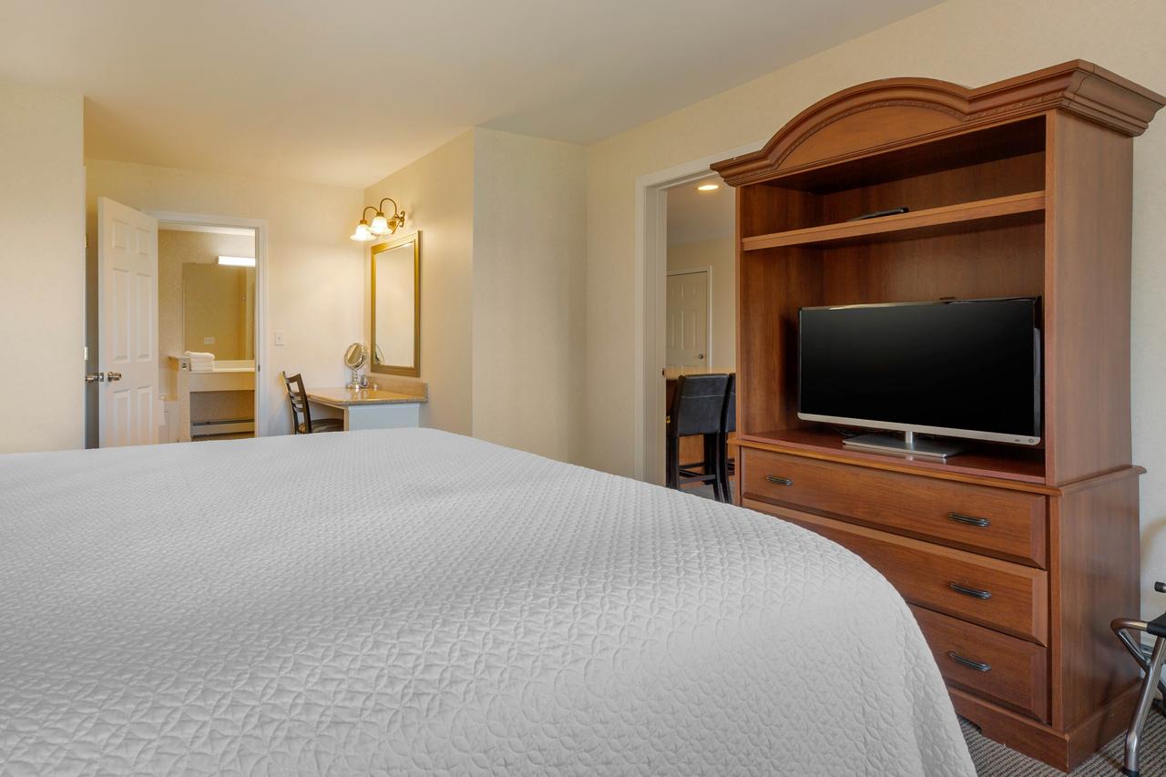 Ogunquit Hotel And Suites - thumb 16