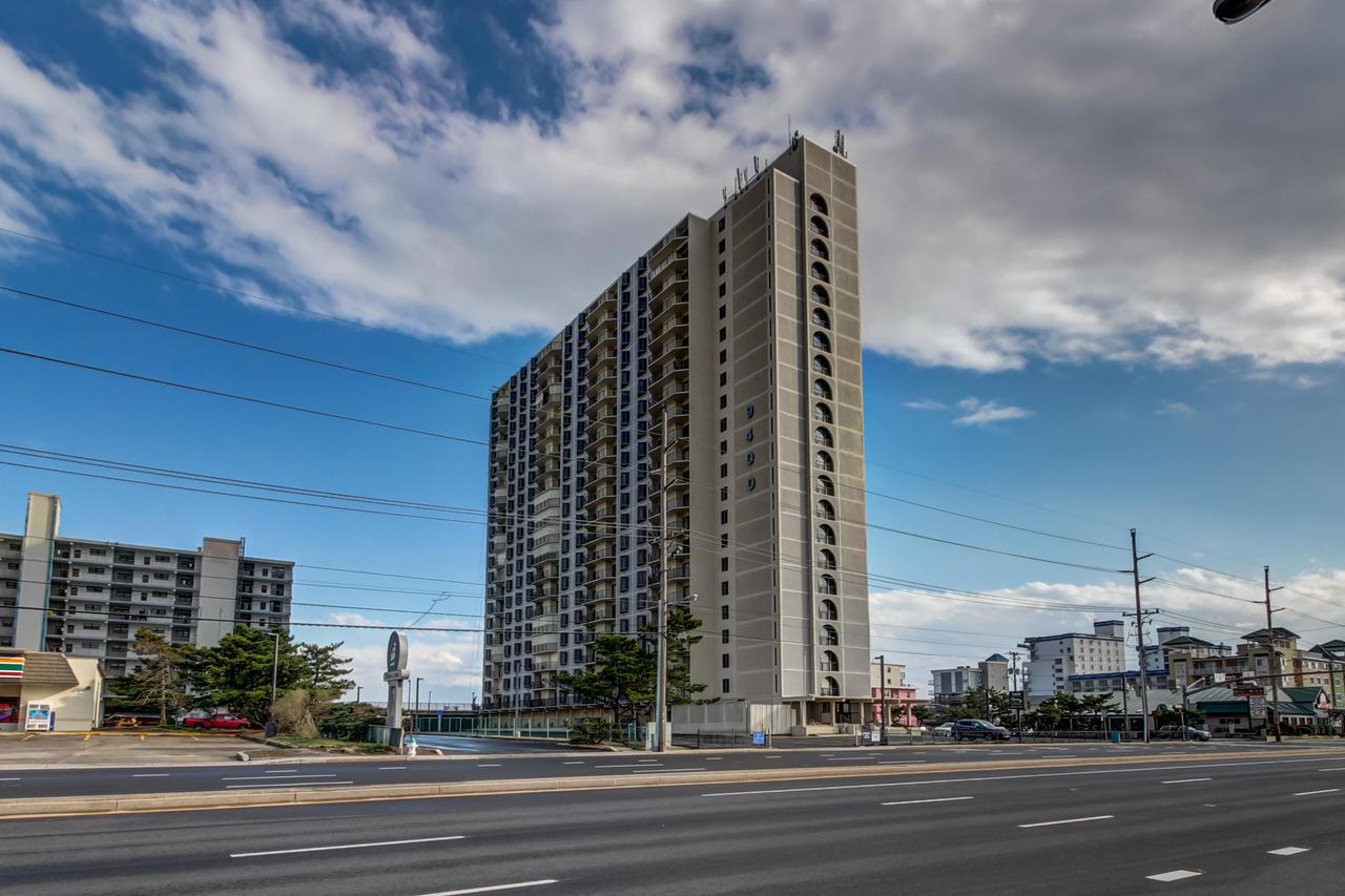 9400 Condos - thumb 13