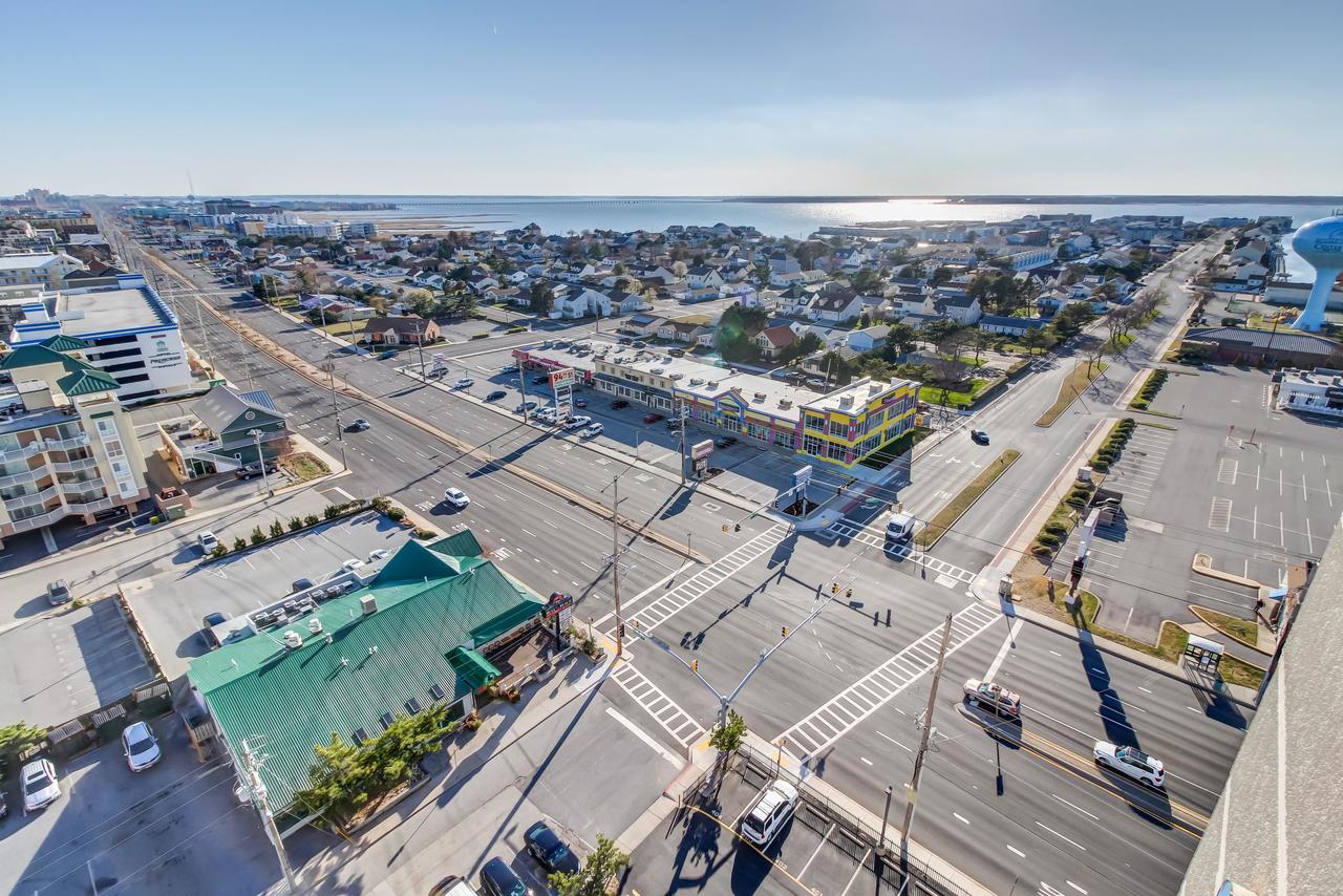 9400 Condos - thumb 10