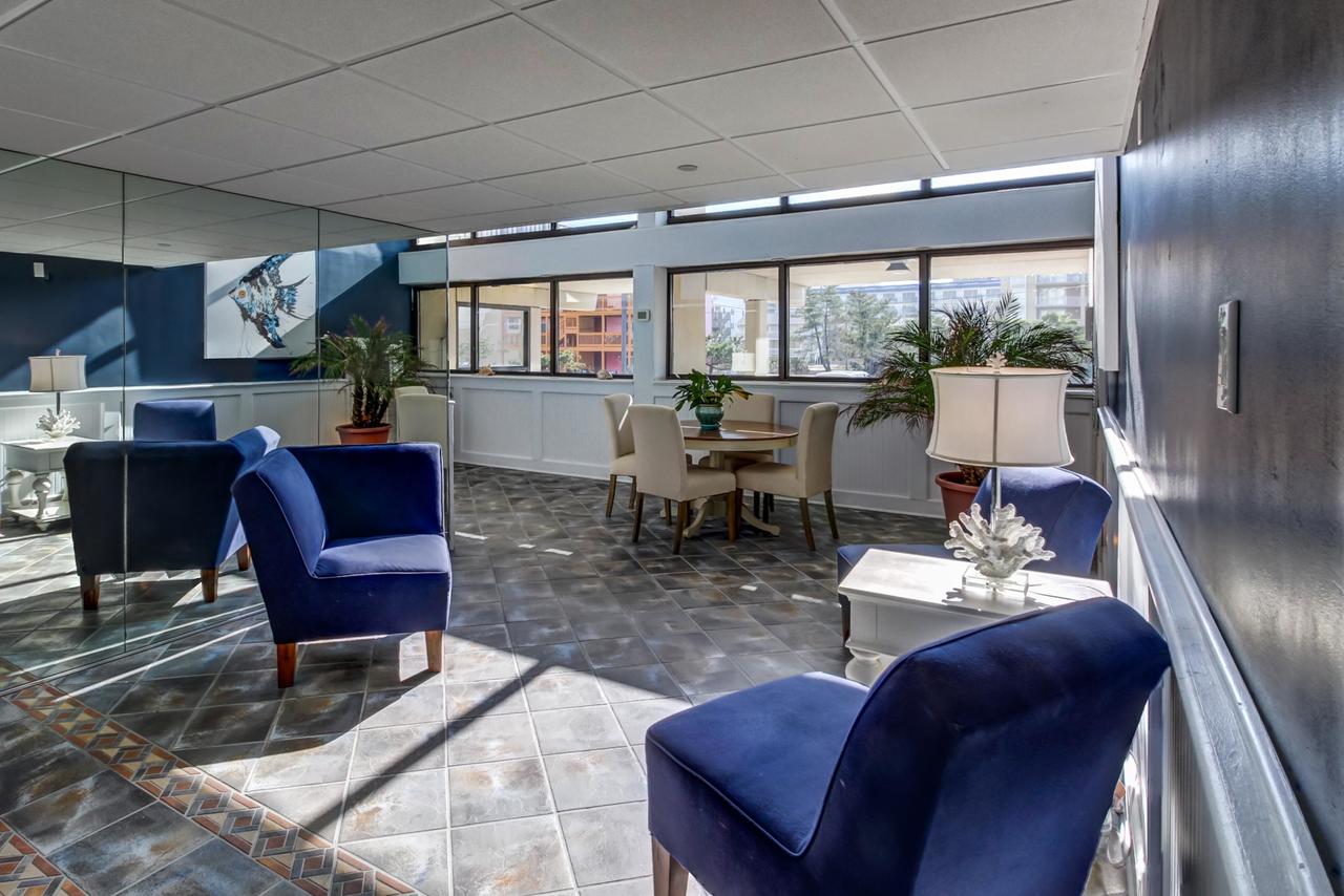 9400 Condos - thumb 15