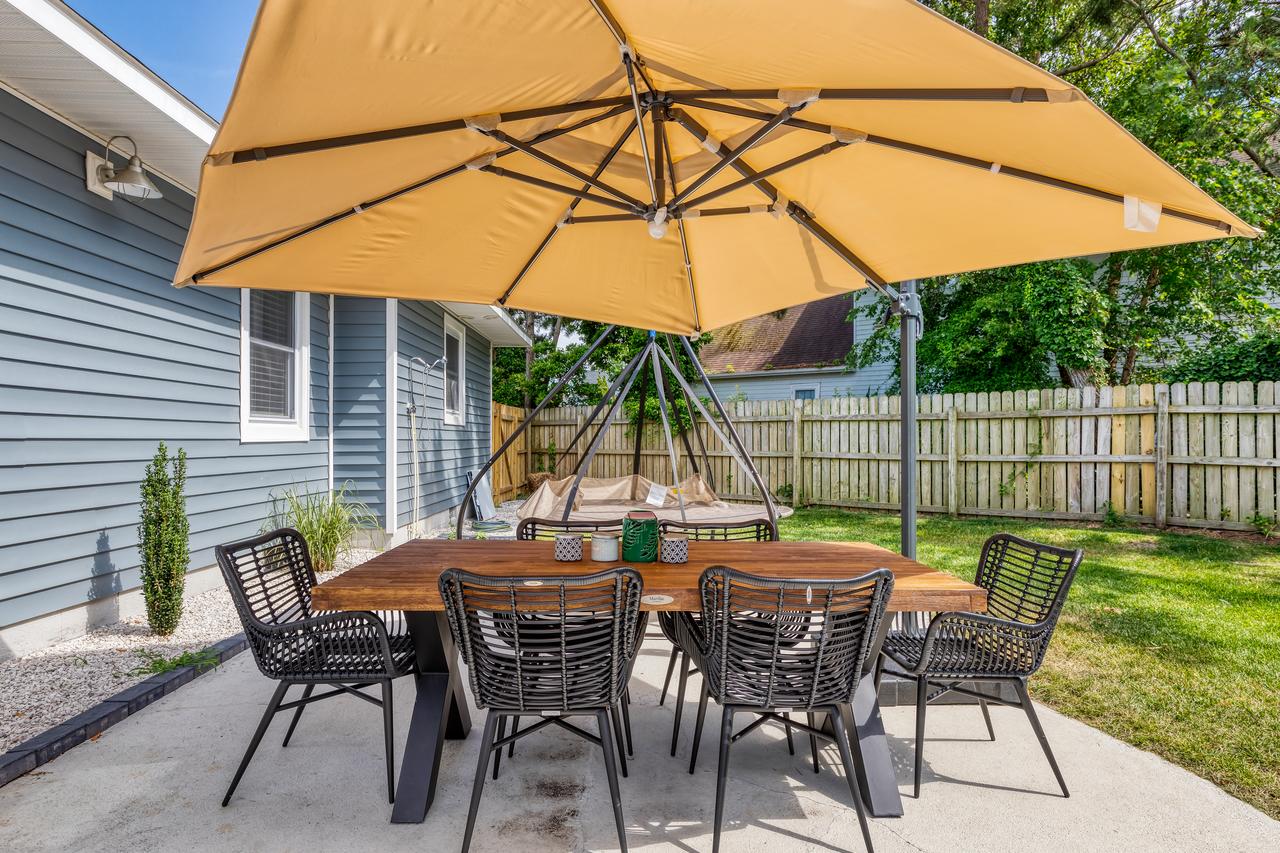 All Decked Out - thumb 5