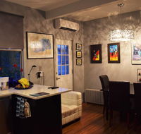 Private Rooms in Cozy Homestay Minutes From Logan Airport - Accommodation Los Angeles