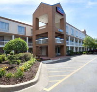 Howard Johnson by Wyndham Romulus Detroit Metro Airport - Accommodation Los Angeles