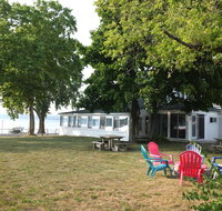 Lil's on the Lake - Accommodation Los Angeles