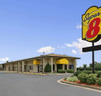Super 8 by Wyndham Tupelo Airport - Accommodation Los Angeles
