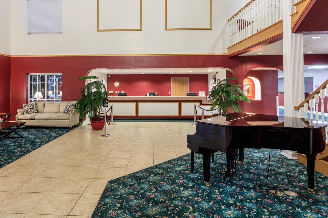 Branson Towers Hotel - thumb 5